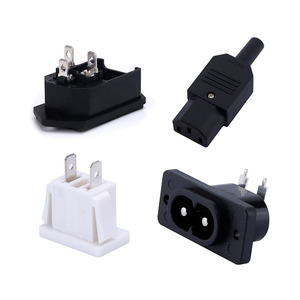 Toma de corriente alterna de 13A con fusible, toma de corriente universal, con interruptores individuales y enchufe protector contra sobretensiones - Product Image 5