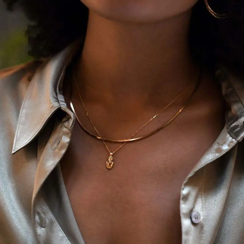 Модное ожерелье из титановой стали с цепочкой в виде змеи с 18-каратным позолоченным геометрическим кулоном