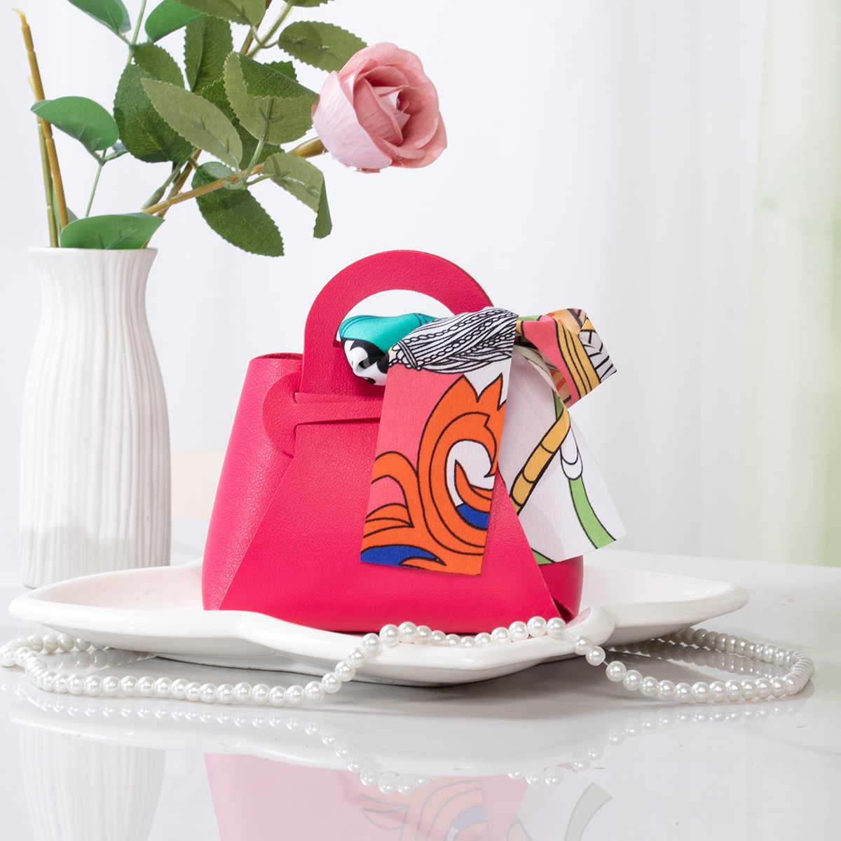 Rose rouge + ruban de soie10*6*11CM