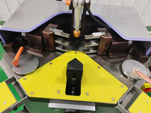 Chất Lượng Cao Nhôm Cửa Sổ Khung Cửa Làm Nhôm Góc Uốn Tóc Bồng Máy - Product Image 6