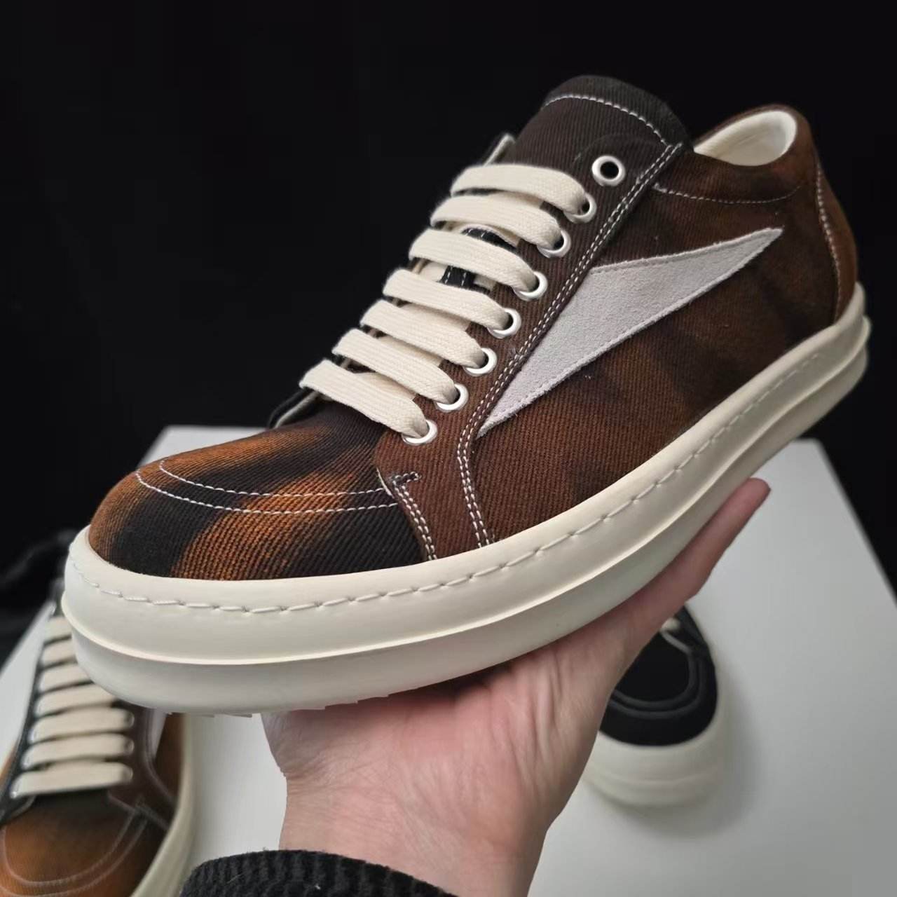 Triangle en tissu ciré lavé