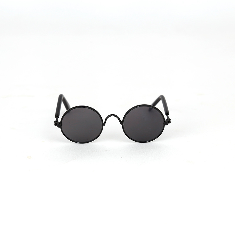 Black frame black lens