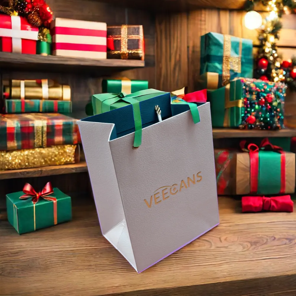 Bolsa de papel blanco de lámina caliente en relieve con logotipo personalizado de alta calidad, bolsa de zapatos y ropa, bolsa de regalo de Navidad de lujo