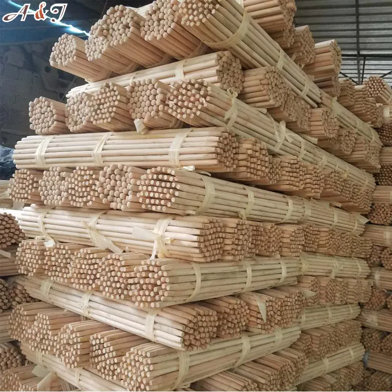 निर्माता झाड़ू झाड़ू स्टिक छत उच्च गुणवत्ता वाली लकड़ी की चीन लकड़ी नीलगिरी प्लास्टिक कैप पीवीसी लकड़ी की पोछा स्टिक