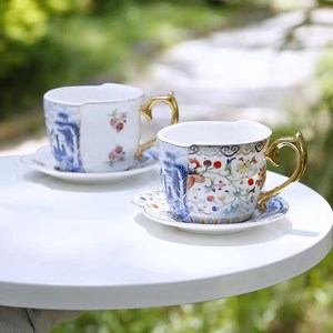 皇家咖啡馆瓷制意式咖啡杯陶瓷土耳其茶杯和茶碟套装礼品花卉印花茶杯和茶碟
