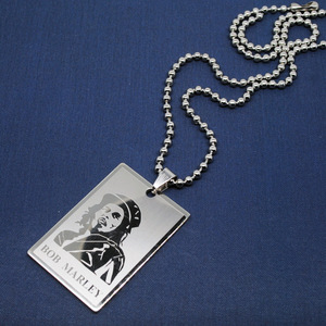 จี้สแตนเลสสตีลสไตล์ฮิปฮอปรีเก้ แฟชั่นบ็อบ มาร์เลย์ ดีไซน์จี้ห้อยคอประดับมุกและเพชร สำหรับงานปาร์ตี้สไตล์คริสเตียน - Product Image 6