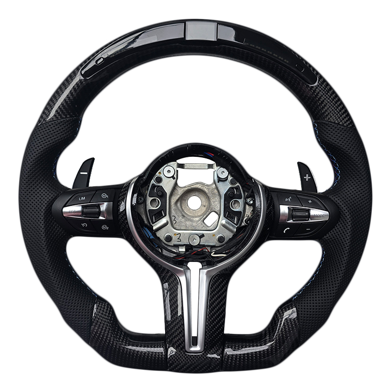Série 6 F06/F12/F13 + Fibre de Carbone + Cuir Perforé + LED