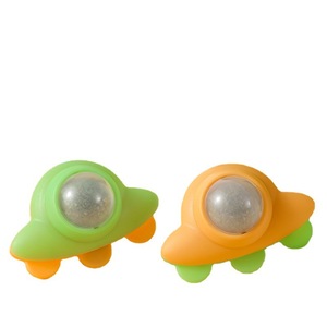 Venta caliente Bola de hierba gatera juguete giratorio lindo dirigible forma interactiva gato juguete - Product Image 4