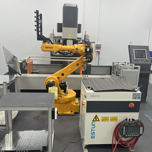 Robot auto rivnut assemblaggio automatico rivettatrice con robot di carico e scarico - Product Image 3