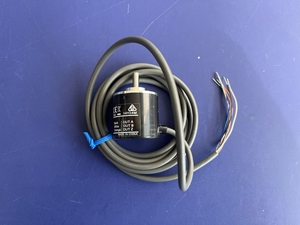 100% New and Original E6B2-CWZ6C Rotary <strong>Encoder</strong> Incremental 2M 1000 <strong>P</strong>/<strong>R</strong> - Product Image 3