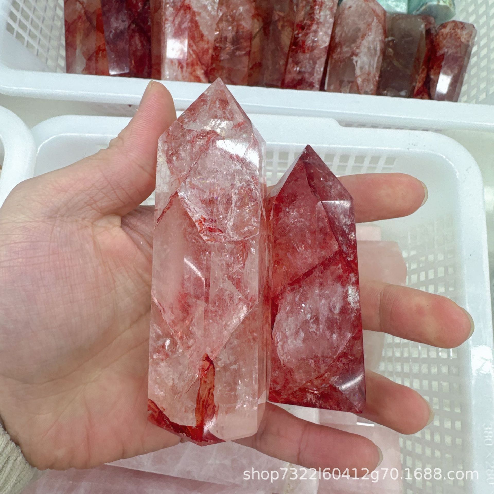 Fleur en caoutchouc rouge - Colonne à pointe unique