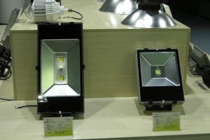 Klasik tasarım yüksek güç COB LED projektör 70W tek güçlü LED spot ışık 140W IP66 atölye veya depo için - Product Image 6