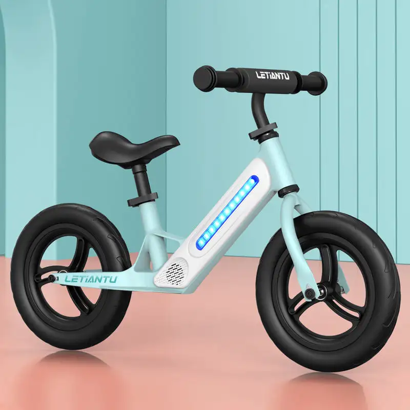 Venta superior en stock bicicleta de entrenamiento deportivo fábrica producir niños bicicleta de equilibrio niño caminar bicicleta sin Pedal bebé logotipo personalizado