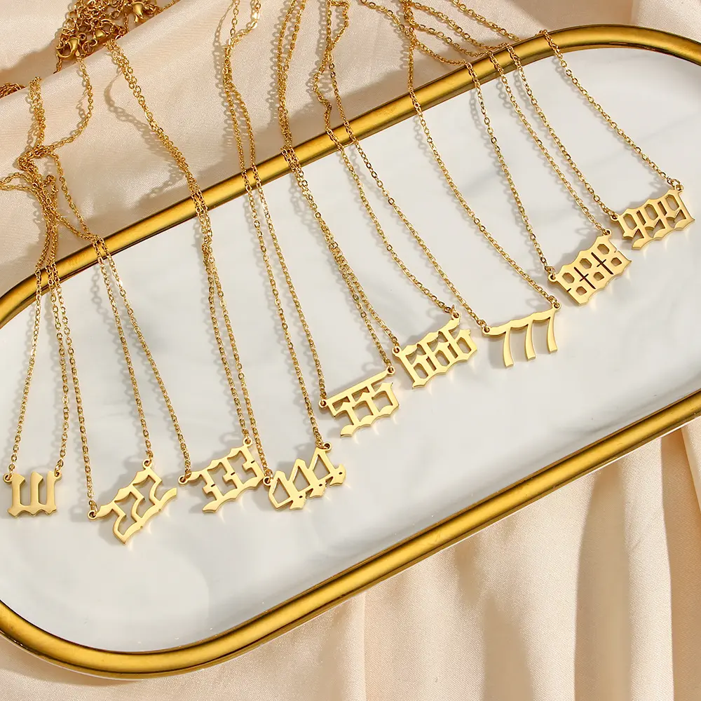 Kalung baja tahan karat berlapis emas 18K Wanita Perhiasan tahan air tanpa noda kalung nomor keberuntungan malaikat kustom