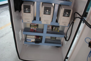 1325 CNC tres cabezas enrutador de carpintería multifuncional MDF puerta que hace la máquina - Product Image 6