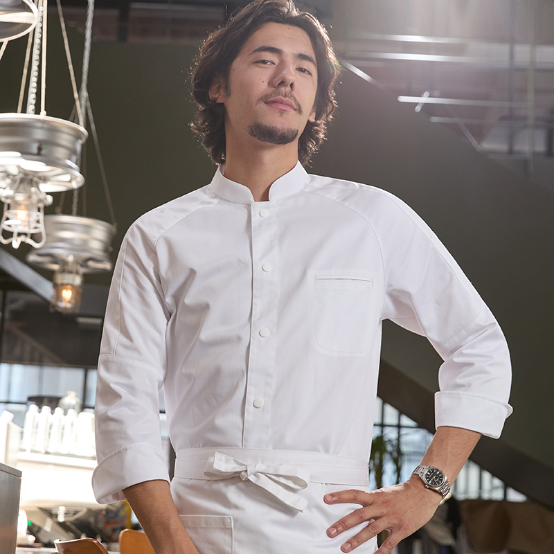 เสื้อสีขาวแขนยาว