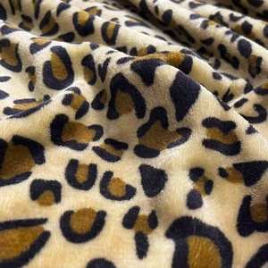 Giá Rẻ Tùy Chỉnh In Thiết Kế Ấm Áp Hai Mặt Dệt Kim 200gsm 100% Polyester Leopard Flannel Lông Cừu Vải Cho Quần Áo - Product Image 6