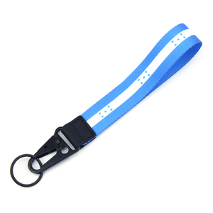 <span class=keywords><strong>2025</strong></span>新设计高品质短钥匙扣徒步旅行扣聚酯手腕挂绳厄瓜多尔国旗手腕挂绳钥匙扣