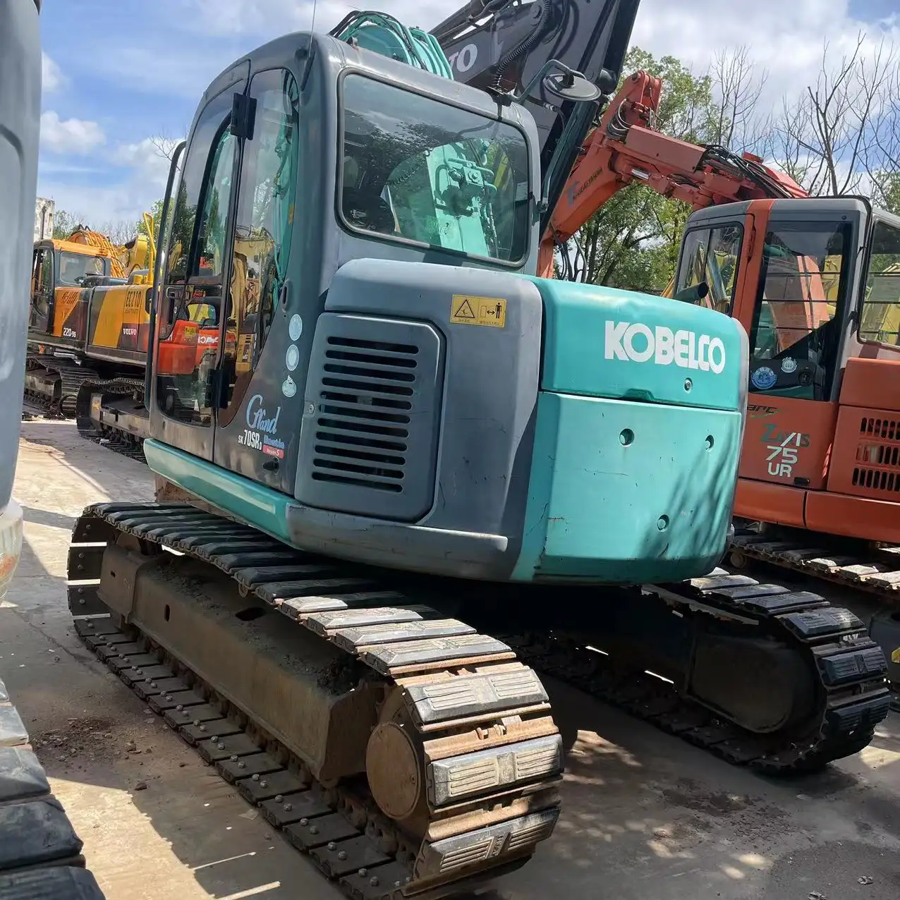 รถขุด kobelco มือสองรถขุด SK70SR kobelco ใช้แล้วรถขุดตีนตะขาบ70SR