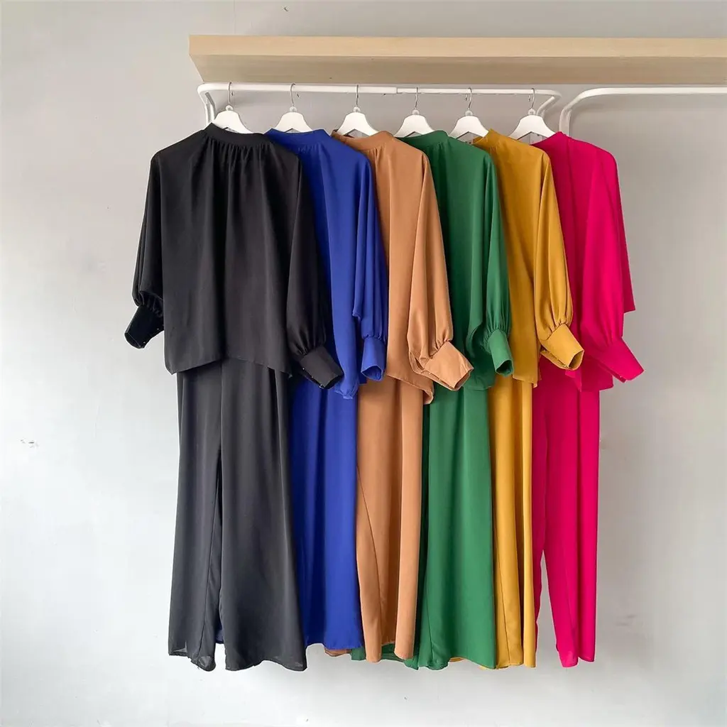 فستان سيدات مدخّن QinFan للبيع ملابس أفريقية كلاسيكية ياقة مطبوعة بالزهور ملابس رسمية طويلة قابلة للتنفس