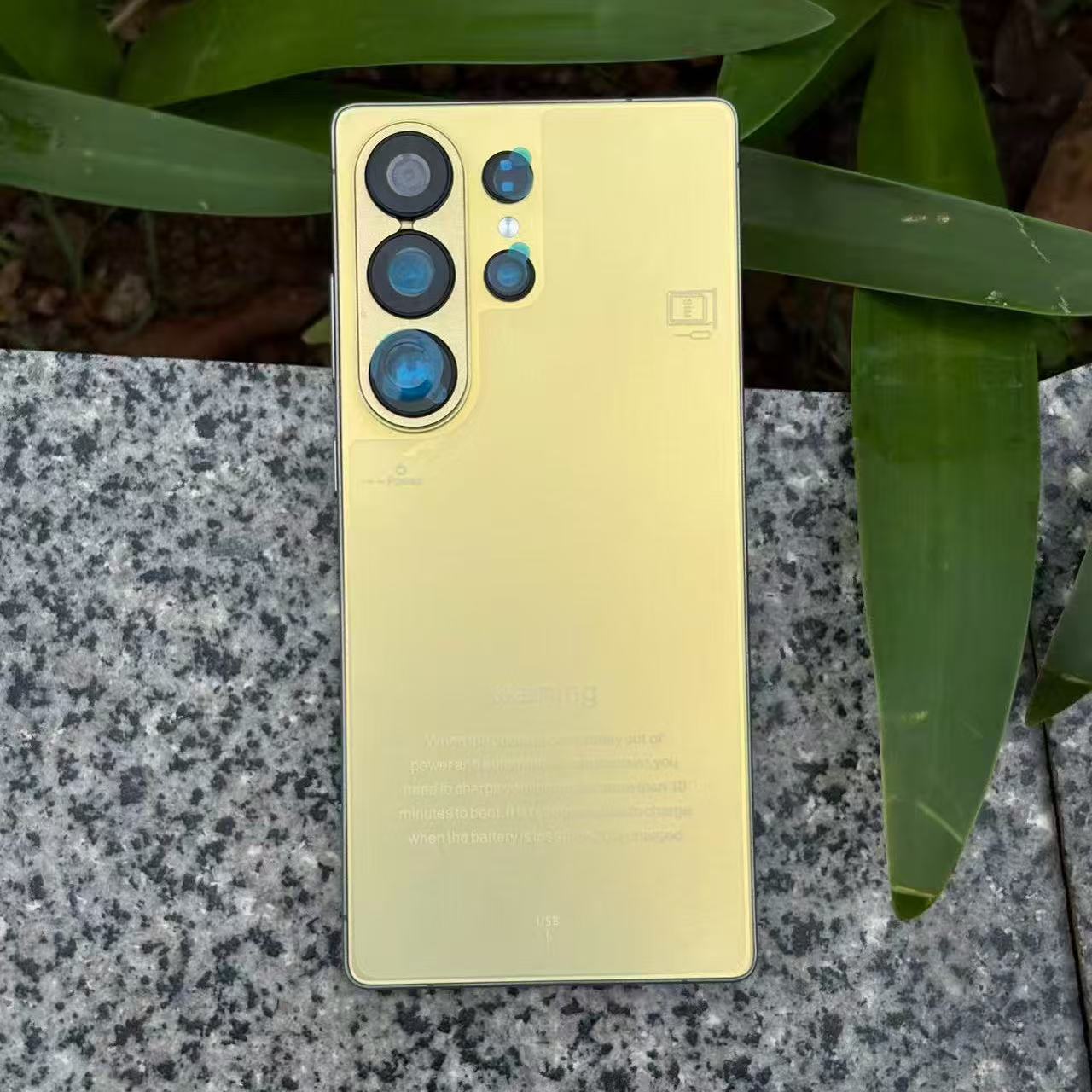 Jaune