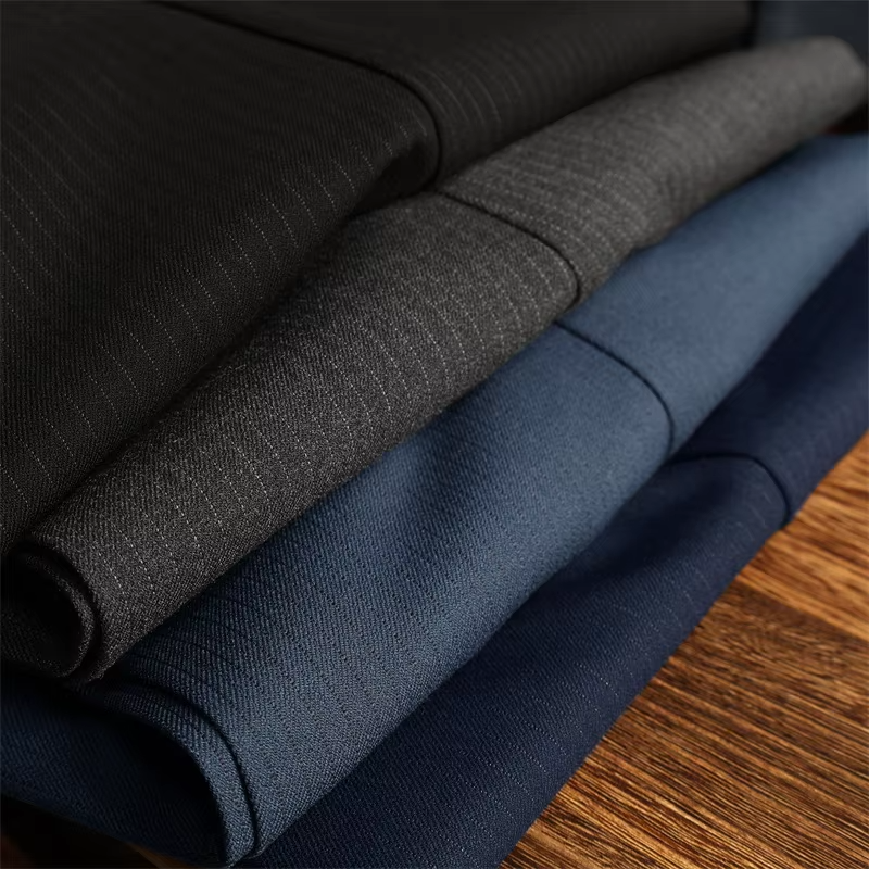 Bleu marine (pantalon une pièce)