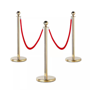 ราวกั้นจราจรแบบยืดหดได้สำหรับห้างสรรพสินค้าราวควบคุมฝูงชนเชือกกำมะหยี่สีแดงปรับแต่งได้ - Product Image 1