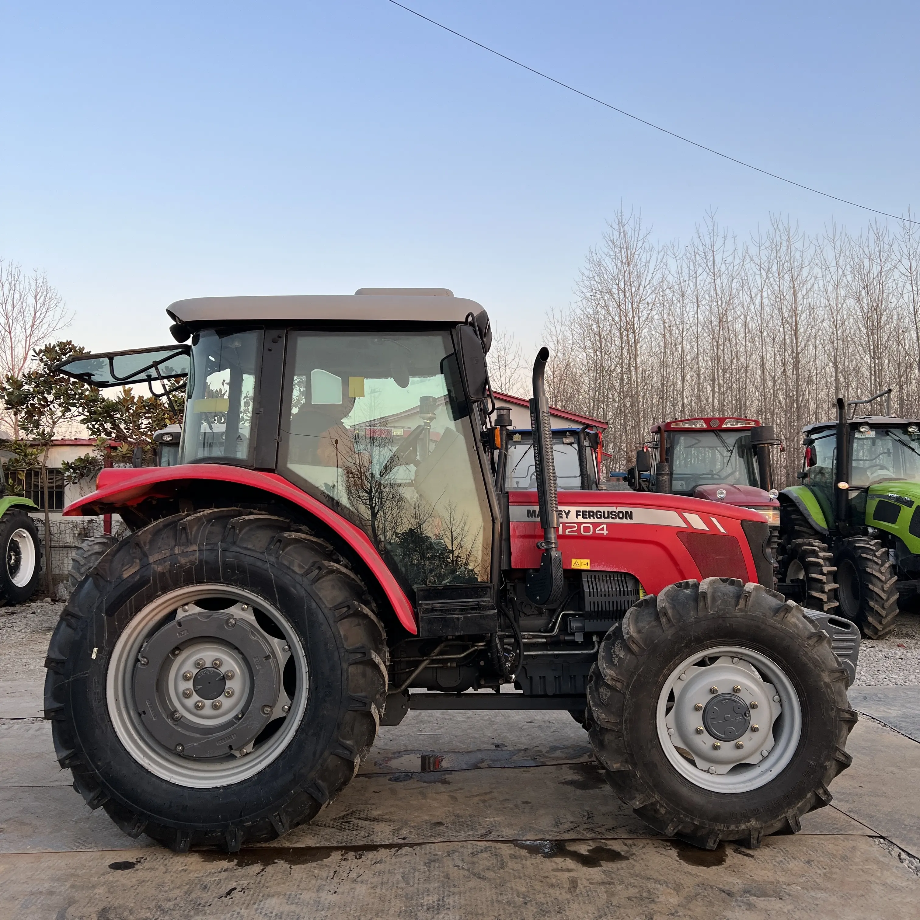 Tractores de segunda mano Massey Ferguson 290, equipo de herramientas para agricultura y también tractores