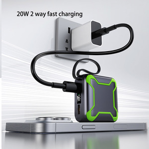 Yüksek kapasiteli 10000mAh geri çekilebilir kablo güç banka hızlı şarj PD22.5W iPad şarj <span class=keywords><strong>2</strong></span> dahili tip-c kablolar için USB PVC