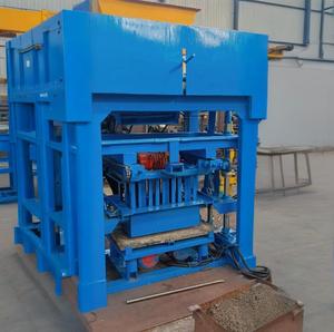 Máquina de bloques de motor de hormigón, máquina semiautomática de fabricación de ladrillos, máquina de bloques de motor de Sudáfrica - Product Image 3