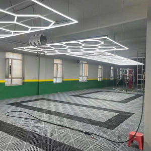 Prezzo di fabbrica di alta qualità lampada da Garage modulare plafoniera esagonale Led luce per soffitto negozio di auto a nido d'ape