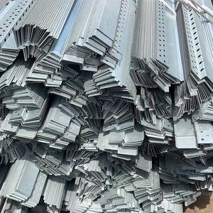 Instalación de alto nivel Galvanizado en caliente 2,0mm Espesor Tipo C Riel de acero Techo plano Energía solar - Product Image 4