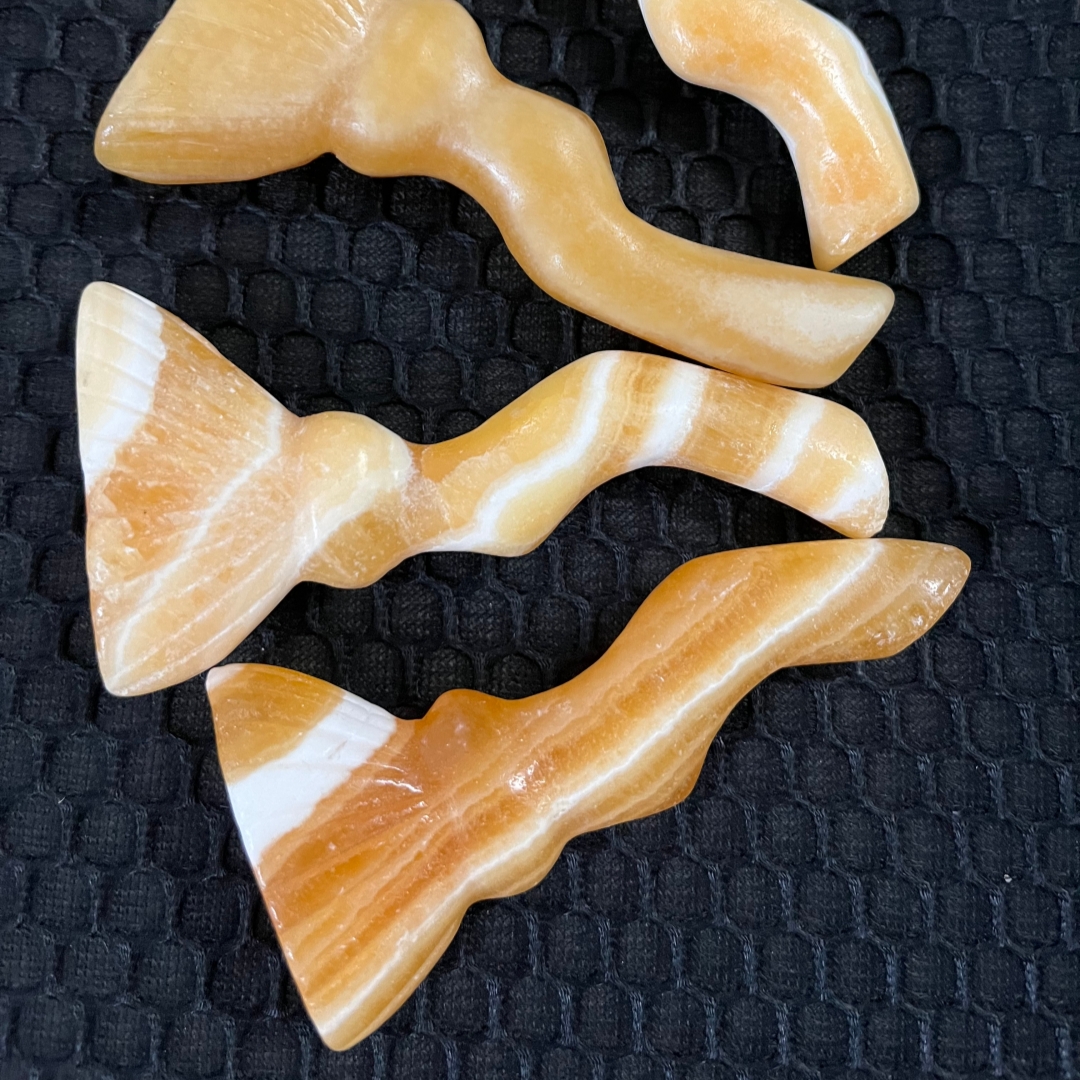 Balai de sorcière en calcite jaune