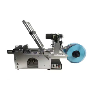Macchina per la codifica e l'etichettatura di bottiglie rotonde semiautomatiche MT50 etichettatrice manuale per piccole bottiglie di vetro - Product Image 5