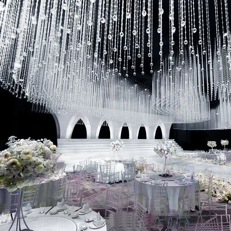 Splendida decorazione di nozze tende da soffitto con perline acriliche di cristallo con drappeggio per eventi con sfera di cristallo