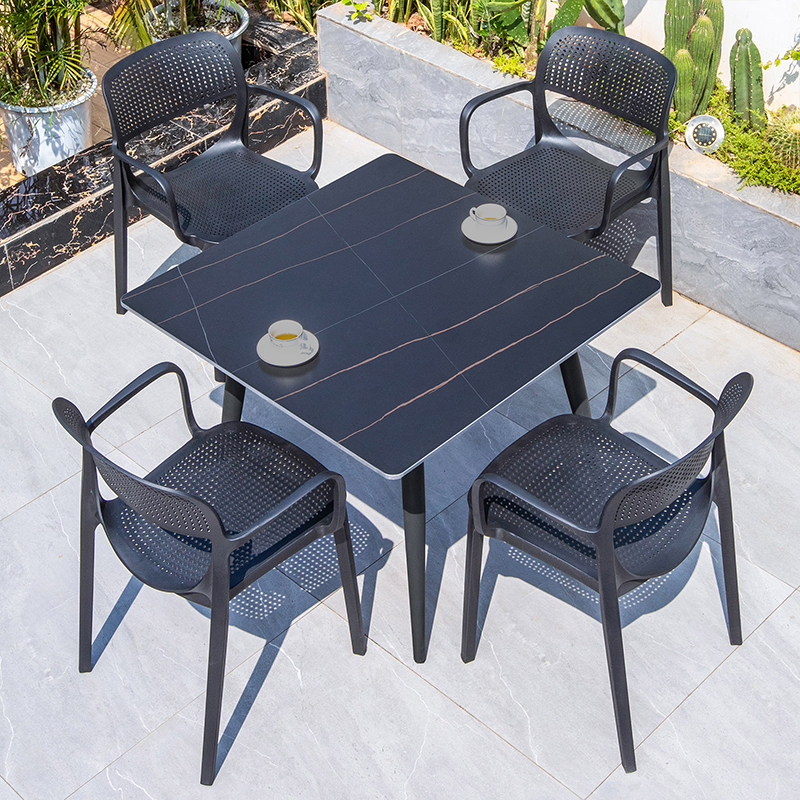B-90cm table carrée et 4 chaises