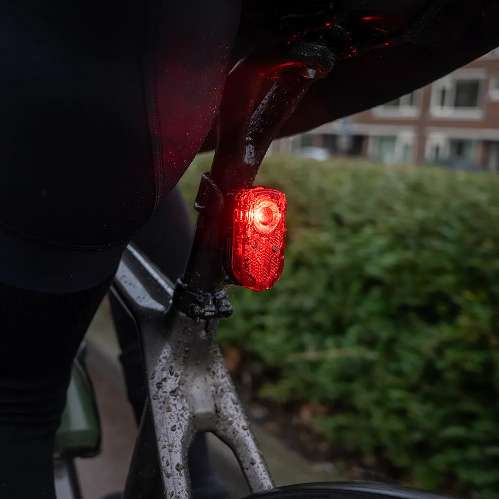 Rear Bike Light Factory Direct Sate-lite USB Rechargeable Bike Light Eletric Bike Rear Light CREE LED Waterproof