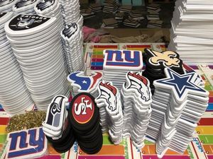 カスタムチャンピオンシップラージアワードネックレススタック3DEVAフォームビッグロゴファンタッチダウンチェーンスポーツファン用 - Product Image 3