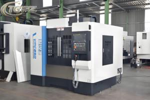 经济型Vmc850 <span class=keywords><strong>3</strong></span>轴数控加工中心高精度自动立式铣床BT40数控车削铣削精度