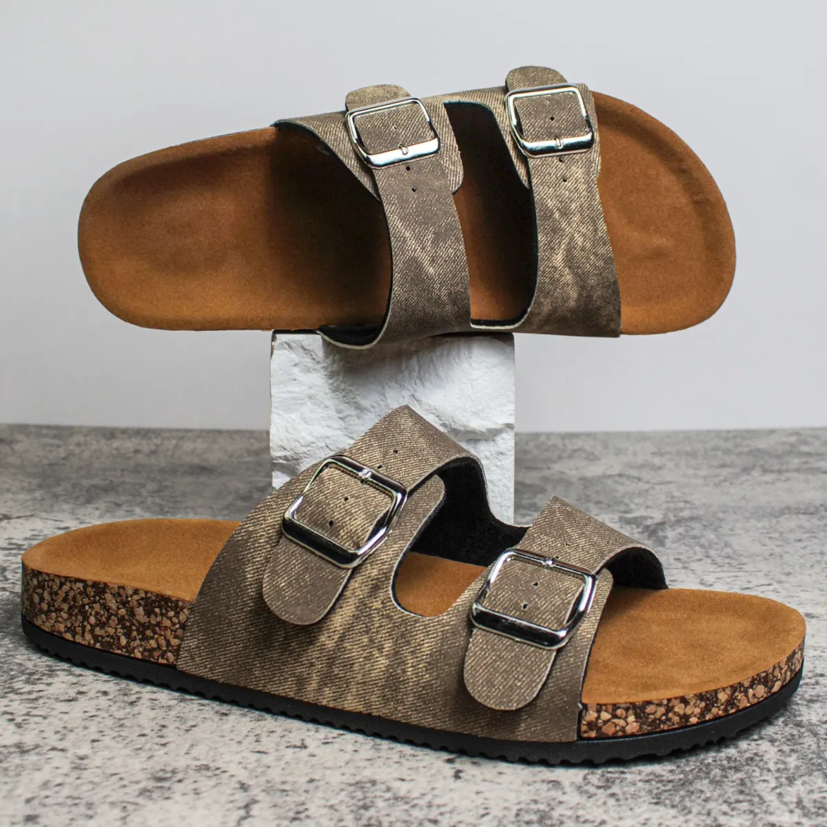 2024 neue benutzerdefinierte sandale für männer frauen plattform frauen slipper schuhe kork mädchen luxus frauen leder flache sandalen für männer