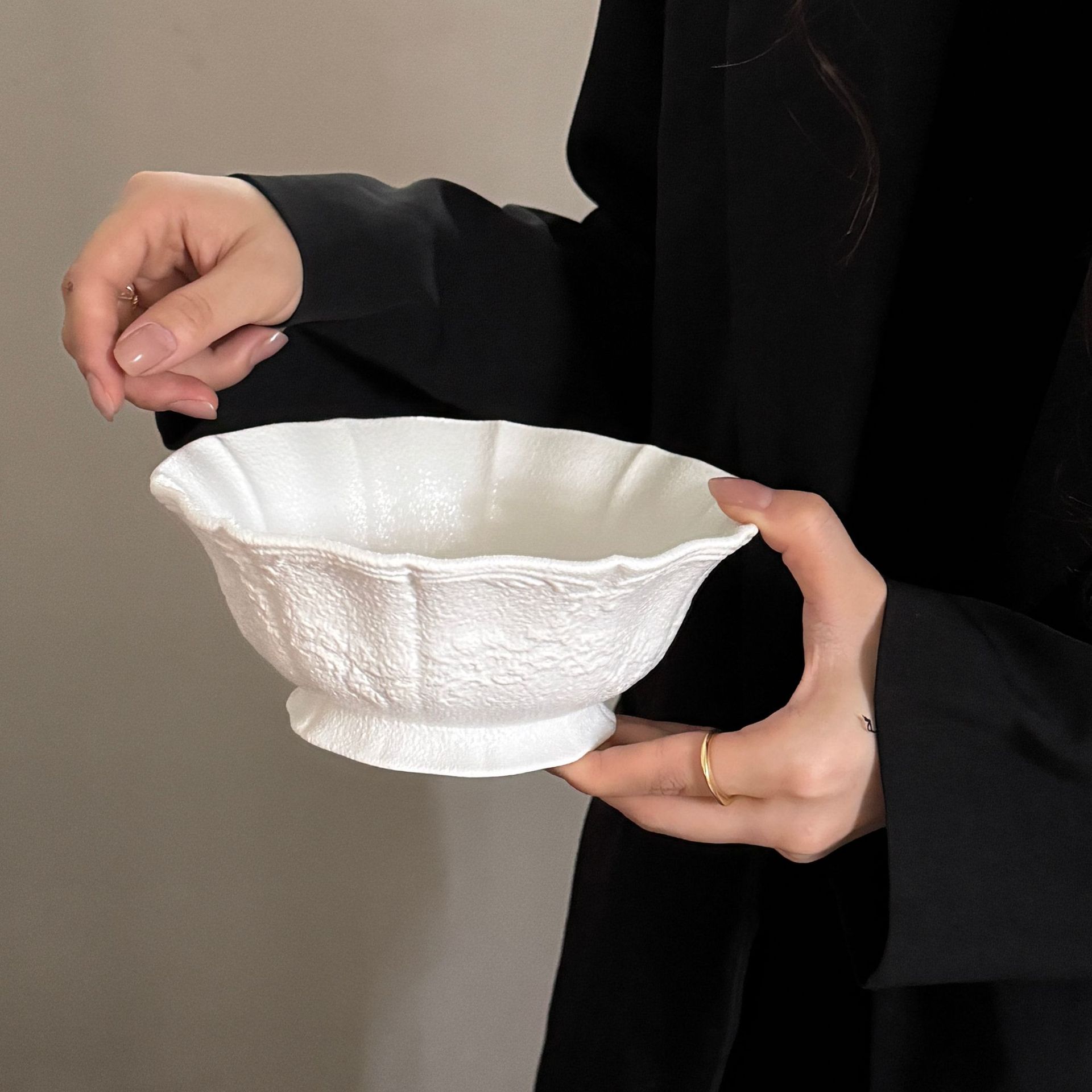 Matte white moonlight lace high leg bowl 17.5*7.5