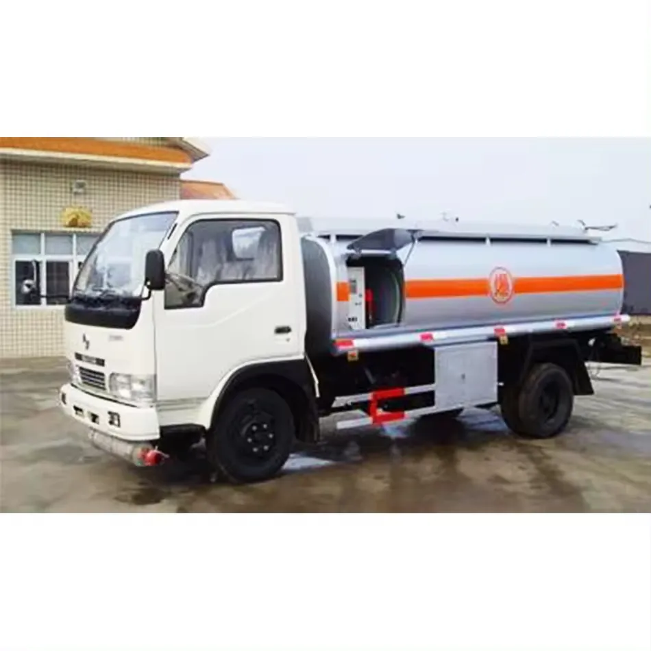 Dongfeng 4x2 371hp 4000 4300 5000 litri usato olio carburante autocisterna per la vendita