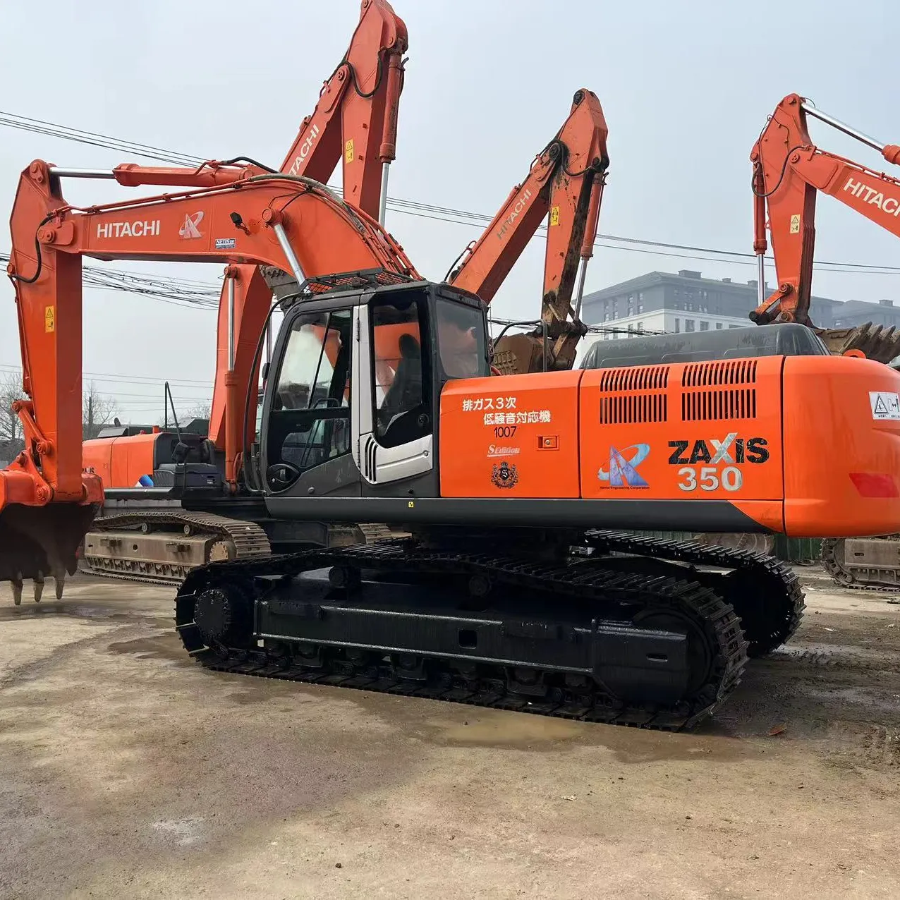 अच्छी स्थिति में प्रयुक्त सेकेंड हैंड उत्खनन HITACHI ZAXIS350-3 जापान बिक्री के लिए प्रयुक्त उत्खनन आयात करता है