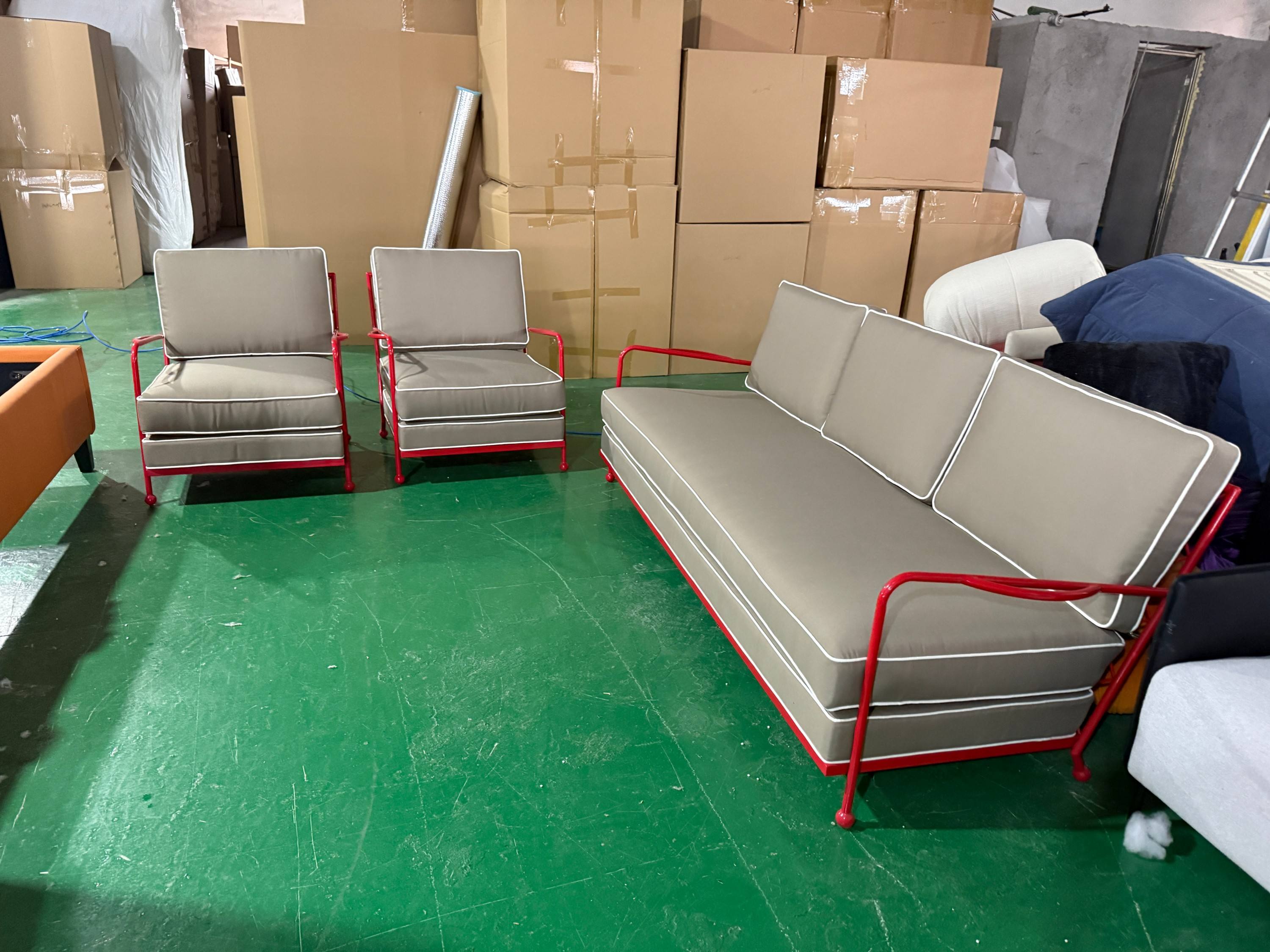 identique à l'image