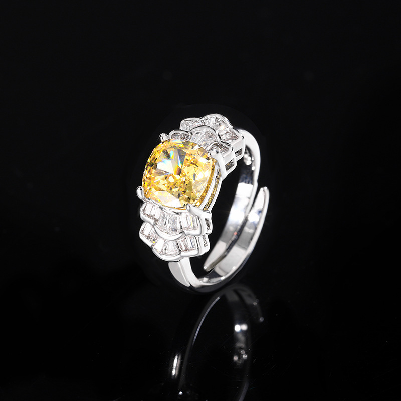 Anillo de diamante amarillo talla Flor de Hielo de tamaño ajustable