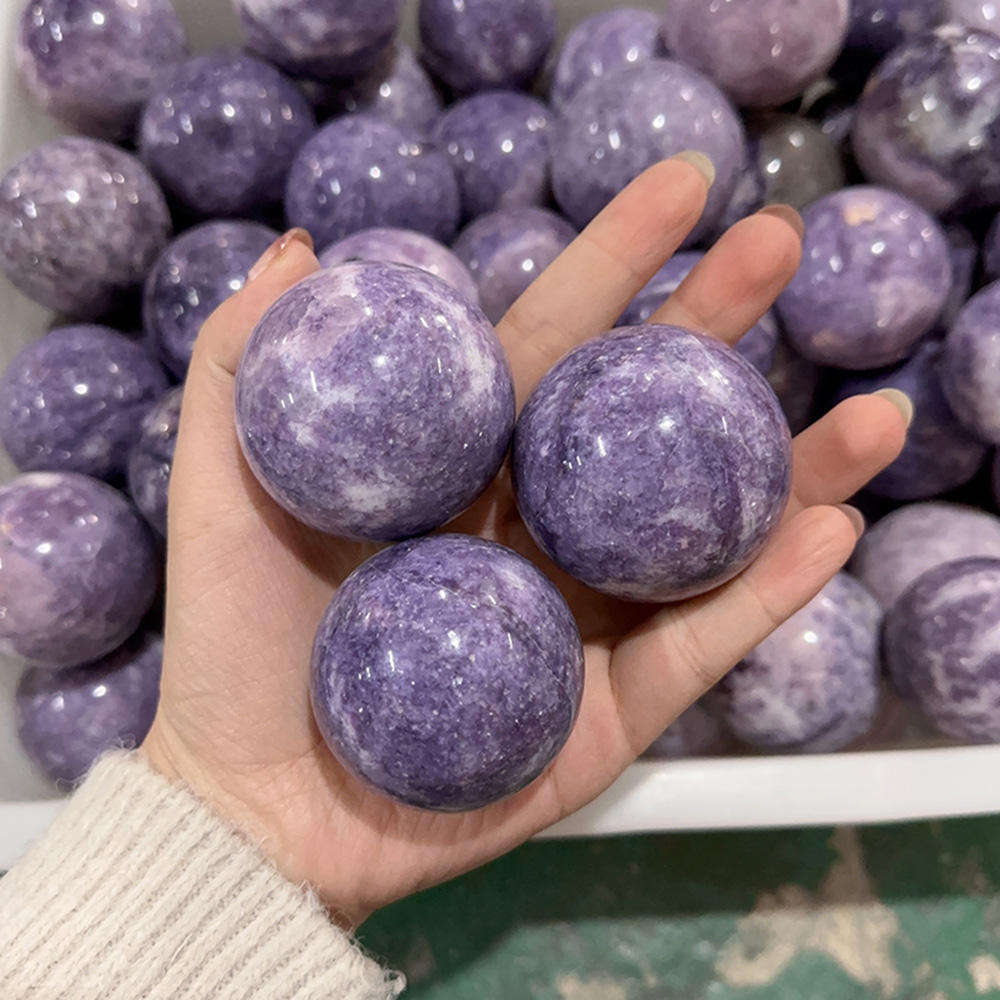 ทรงกลมเลพิโดไลต์ไมก้าสีม่วง