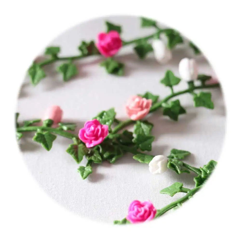 10Pcs מיני ורדים פרח גפן בובת בית פרחים בעבודת יד פלסטיק צבעוני חמוד טיפוס עלה בובות DIY מיניאטורות 130MM
