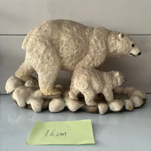 Toptan özel ev dekor reçine hayvan dekor gelincik kutup ayısı maskot noel siyah ve beyaz ayılar kutup ayısı heykeli - Product Image 1