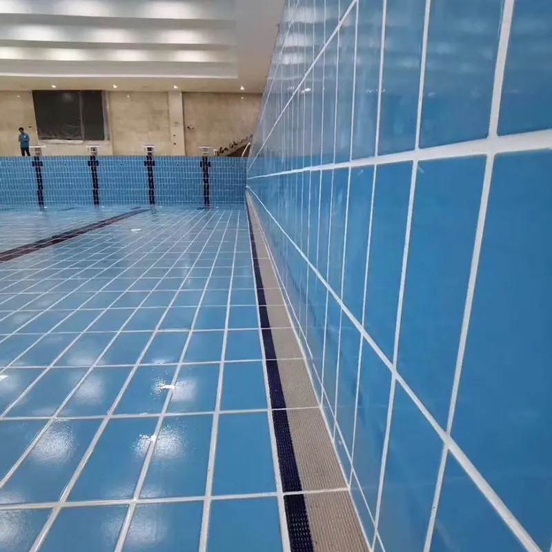 Azulejos de borde de piscina de alta calidad para tira de revestimiento de piscina azulejos de piscina 240*115