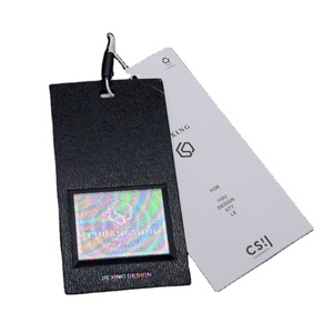 Etiqueta colgante de ropa de papel de logotipo de impresión personalizada barata pero de alta calidad con cuerda y ojal impreso personalizado - Product Image 1
